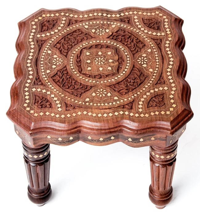シーシャムウッドのサイドテーブル　【サイズ：36×36cm】【スクエアタイプ】 2 - 紋様が美しいですね。