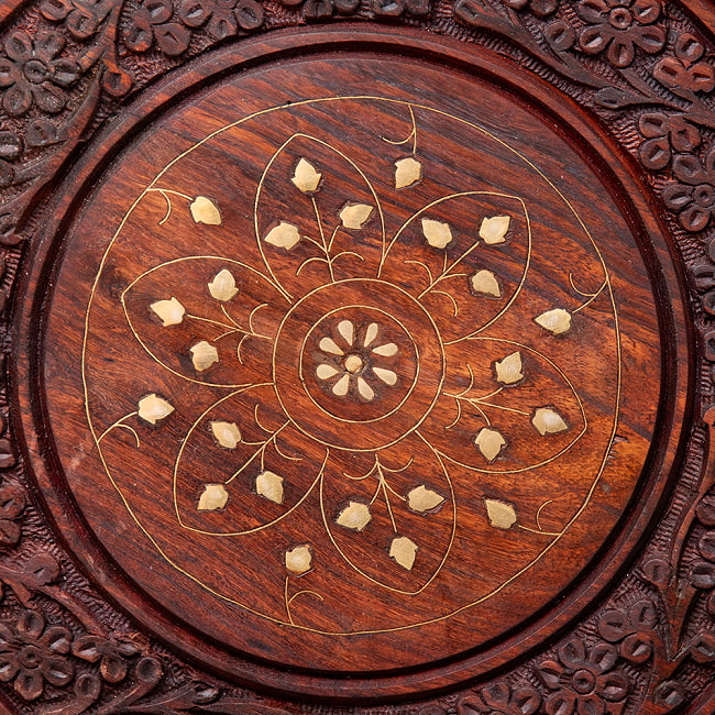 【天板のみ】アジアンサイドテーブル【直径：46cm】 2 - 紋様が美しいですね。