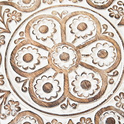 【直径45.5cm】フラワーマンダラの彫刻が美しいサイドテーブル ホワイト  - サブ3