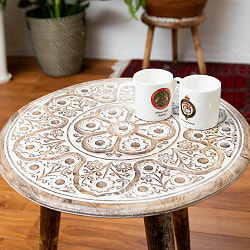 【直径45.5cm】フラワーマンダラの彫刻が美しいサイドテーブル ホワイト  - サブ4