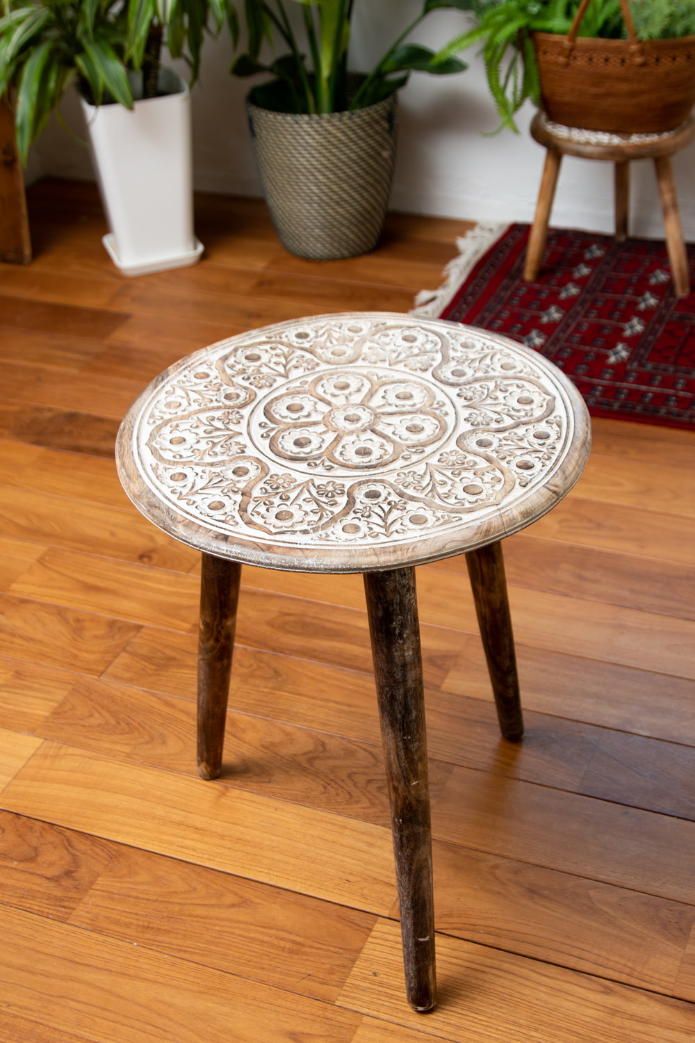 (送料無料) スツール アジアン家具 テーブル ナチュラル フラワーマンダラの彫刻が美しいサイドテーブル