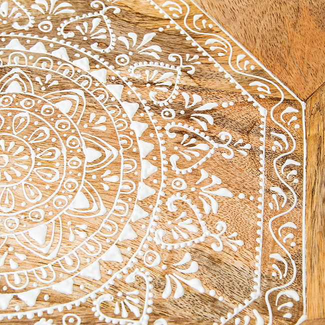 伝統の細密画 ウッドトレイ マンゴーウッド製 八角形 小 幅:32.5cm 7 - 膨らみのある繊細な絵付けです。