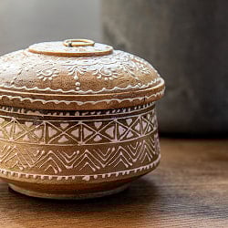 細密ハンドペイントのホワイト小物入れ マンゴーウッド製 - サブ2