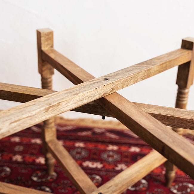 〔天板別売り〕折り畳める　マンゴーウッドのトレイスタンド　テーブルの脚〔ラージ〕 2 - この部分が軸になり、折りたたむことができます。