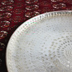 金属工芸品の街、モラダバードから　槌目模様の手打ちアルミ製　モロカントレイ〔約47.5cm〕 - サブ4