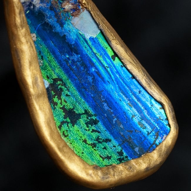 [一点もの]ローマングラスのペンダント 4 - ガラスの部分を拡大してみました