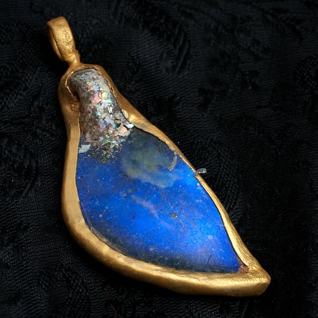 [一点もの]ローマングラスのペンダント 2 - ローマングラスペンダントの裏面です