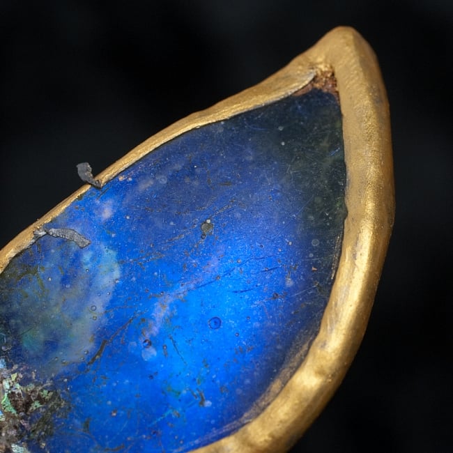 [一点もの]ローマングラスのペンダント 3 - ガラスの部分を拡大してみました