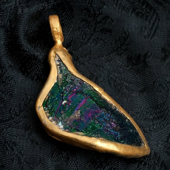 [一点もの]ローマングラスのペンダントの写真ローマンガラス,ローマングラス,ペンダントトップ,ネックレス