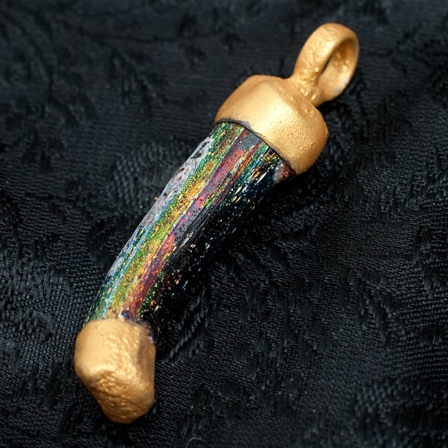 [一点もの]ローマングラスのペンダント 2 - ローマングラスペンダントの裏面です