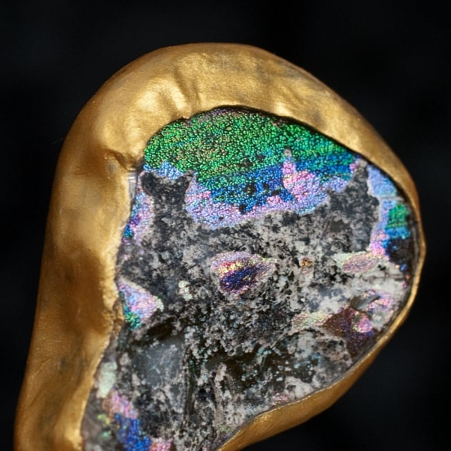 [一点もの]ローマングラスのペンダント 4 - ガラスの部分を拡大してみました