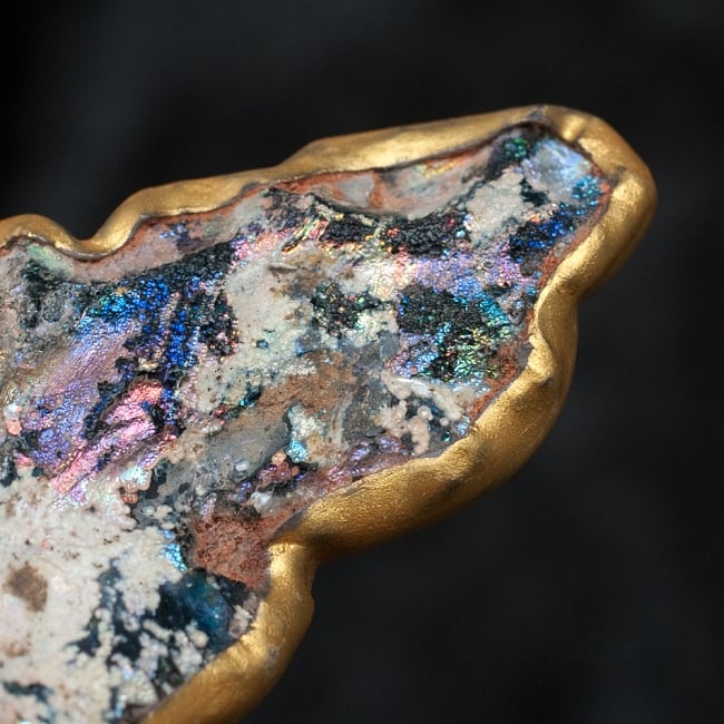 [一点もの]ローマングラスのペンダント 3 - ガラスの部分を拡大してみました