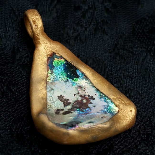 [一点もの]ローマングラスのペンダントの写真ローマンガラス,ローマングラス,ペンダントトップ,ネックレス