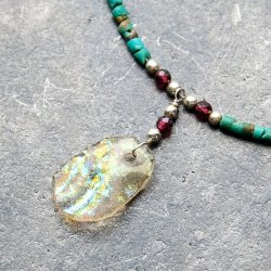 〔一点もの〕ターコイズとローマングラスのペンダント付きネックレス ローマ時代からの贈り物の商品写真