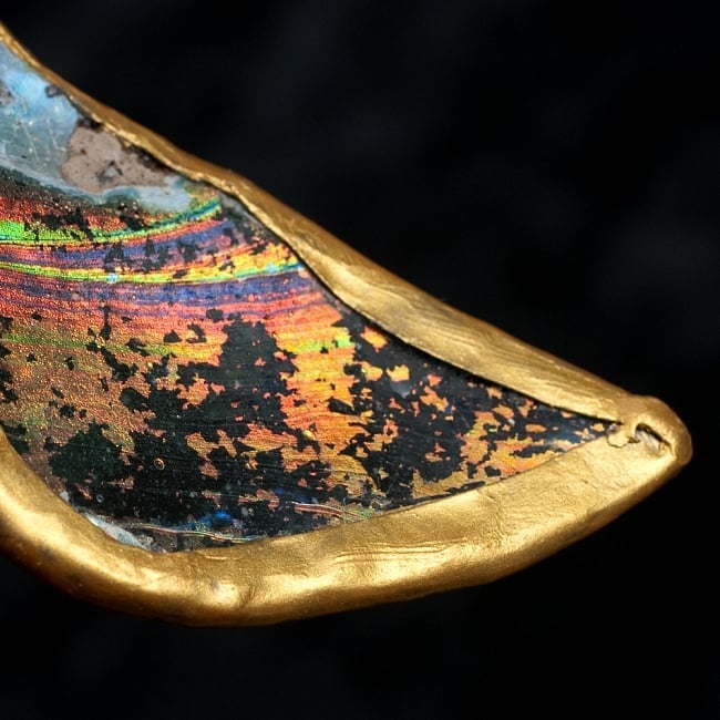 [一点もの]ローマングラスのペンダント 3 - ガラスの部分を拡大してみました