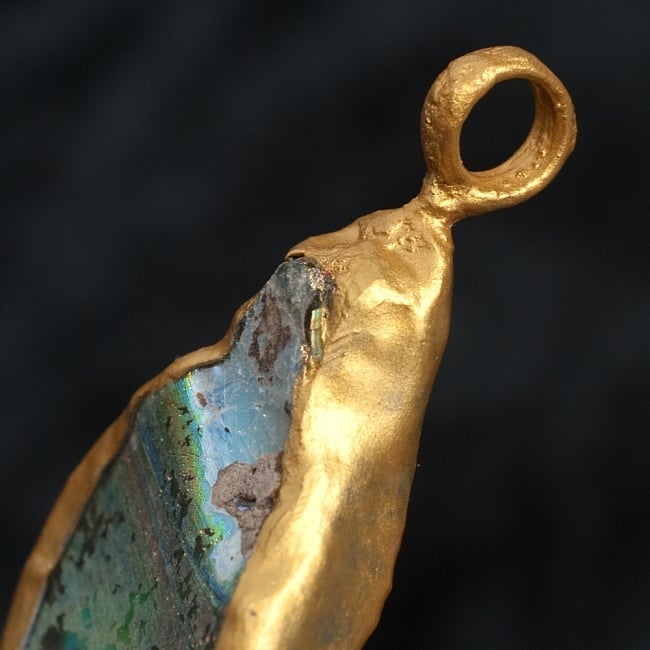 [一点もの]ローマングラスのペンダント 5 - ペンダントの輪っかの部分の拡大です