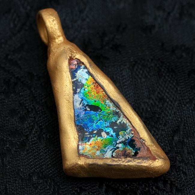 [一点もの]ローマングラスのペンダント 2 - ローマングラスペンダントの裏面です