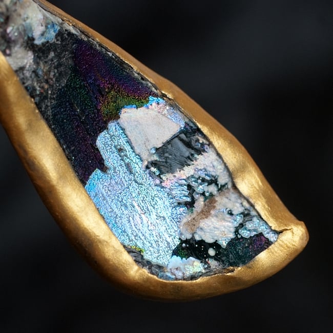 [一点もの]ローマングラスのペンダント 4 - ガラスの部分を拡大してみました