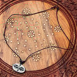 オンマニペメフムとブッダアイのストーンペンダント - サブ4