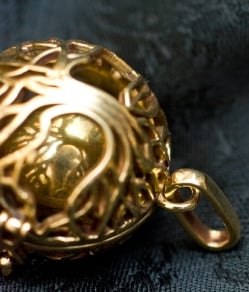 菩提樹柄のゴールドガムランボール　-直径約3cm - サブ4