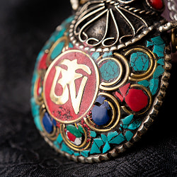 チベタンメタル 香水瓶　【ピルケース型】 天然石 オーム - サブ2