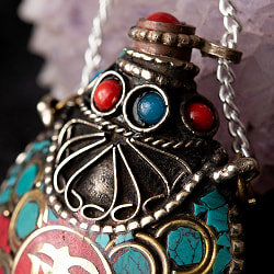 チベタンメタル 香水瓶　【ピルケース型】 天然石 オーム - サブ3