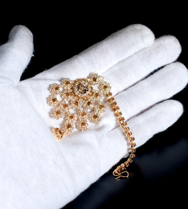 カラフルビジューのティッカ インドのヘアアクセサリー 6 - このくらいのサイズ感になります