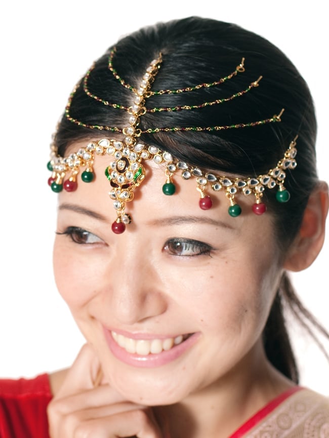 ゴージャスティッカ インドのヘアアクセサリー 8 - もともとはブライダル用に作られたアクセサリーですが、今日ではパーティーなどへも使われています。他にも舞台やダンスなど色々な場面へオススメです。