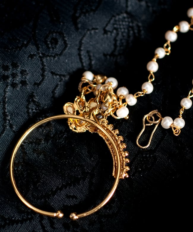 〔ナティー〕ノーズリング インドのノンホール鼻ピアス 4 - 裏面はこのようになっています