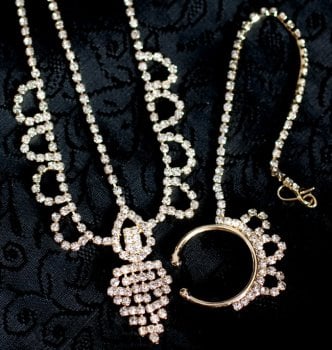 シンプルラインストーンのノーズリング&ティッカセット(ID-NECKSET-450)