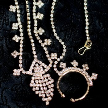 シンプルラインストーンのノーズリング&ティッカセット(ID-NECKSET-453)