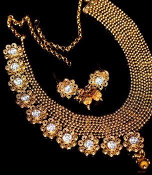 ゴールド・ドクラデザイン　ネックレス＆ピアスセット　インド伝統アクセサリー(ID-NECKSET-476)