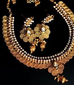 ゴールド・ドクラデザイン ネックレス&ピアスセット インド伝統アクセサリー(ID-NECKSET-477)