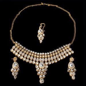 インドアクセサリー3点セット〔ネックレス、ピアス、ティッカ〕　パーティーや結婚式などへ(ID-NECKSET-527)