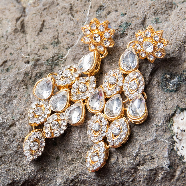 インドアクセサリー3点セット〔ネックレス、ピアス、ティッカ〕 パーティーや結婚式などへ 7 - ピアスの拡大写真です
