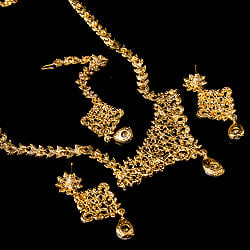 インドアクセサリー3点セット〔ネックレス、ピアス、ティッカ〕　パーティーや結婚式などへ - サブ5