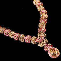 インドアクセサリー3点セット〔ネックレス、ピアス、ティッカ〕　パーティーや結婚式などへ - サブ4