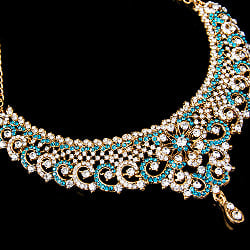 インドアクセサリー3点セット〔ネックレス、ピアス、ティッカ〕　パーティーや結婚式などへ - サブ4