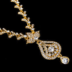 シンプルラインストーンのネックレス＆ピアスセット　パーティーや結婚式などへ　アクセサリーセット - サブ4