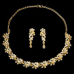 シンプルラインストーンのネックレス＆ピアスセット　パーティーや結婚式などへ　アクセサリーセット - サブ2