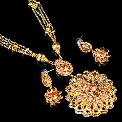 インドアクセサリー2点セット〔ネックレス、ピアス〕　パーティーや結婚式などへ - サブ2