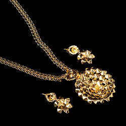 インドアクセサリー2点セット〔ネックレス、ピアス〕　パーティーや結婚式などへ - サブ5