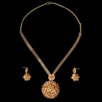 インドアクセサリー2点セット〔ネックレス、ピアス〕　パーティーや結婚式などへ(ID-NECKSET-573)