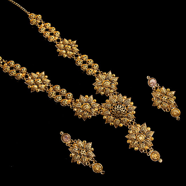 ゴージャス・ゴールド　ネックレス＆ピアスセット　インド伝統アクセサリー 5 - 裏面の写真です