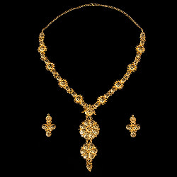ゴージャス・ゴールド　ネックレス＆ピアスセット　インド伝統アクセサリー - サブ2