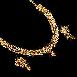 ゴールド・ドクラデザイン　ネックレス＆ピアスセット　インド伝統アクセサリーの商品写真