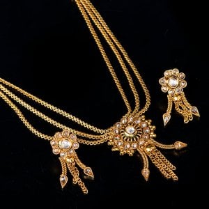 ゴールド・ドクラデザイン ネックレス&ピアスセット インド伝統アクセサリー(ID-NECKSET-587)