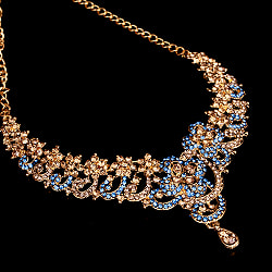 〔各色あり〕インドアクセサリー3点セット〔ネックレス、ピアス、ティッカ〕　パーティーや結婚式などへ - サブ4