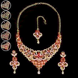〔各色あり〕インドアクセサリー3点セット〔ネックレス、ピアス、ティッカ〕　パーティーや結婚式などへの商品写真