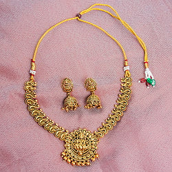テンプルジュエリー ラクシュミーのショートネックレス ジュムキ アクセサリー2点セット〔ネックレス、ピアス〕 ゴールド - メイン
